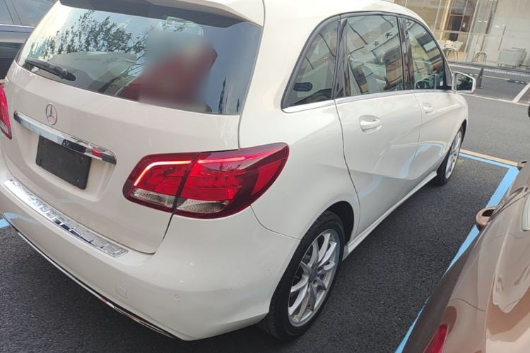 Used Mercedes-Benz B-Class 2015 B 200 Sport Edition Rear Right 45 Deg