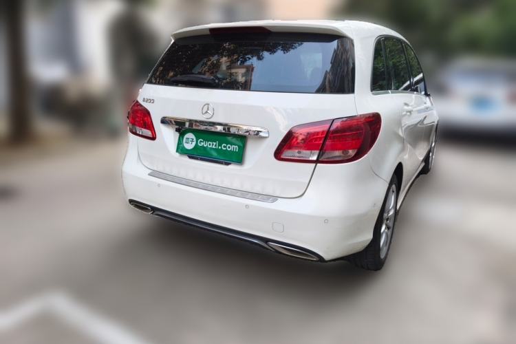 Used Mercedes-Benz B-Class 2015 B 200 Sport Edition Rear Right 45 Deg