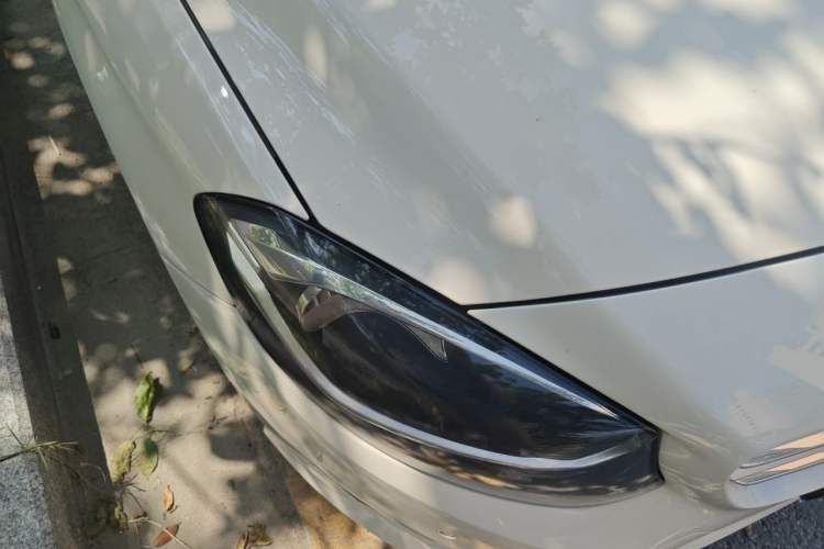 Used Mercedes-Benz B-Class 2015 B 200 Sport Edition Right Front Headlight