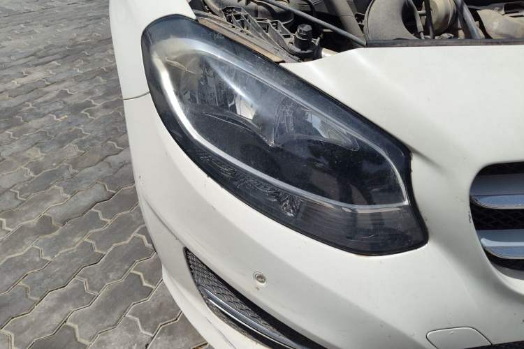 Used Mercedes-Benz B-Class 2015 B 200 Sport Edition Right Front Headlight