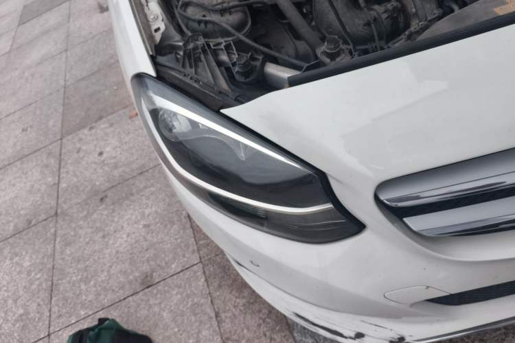 Used Mercedes-Benz B-Class 2015 B 200 Sport Edition Right Front Headlight