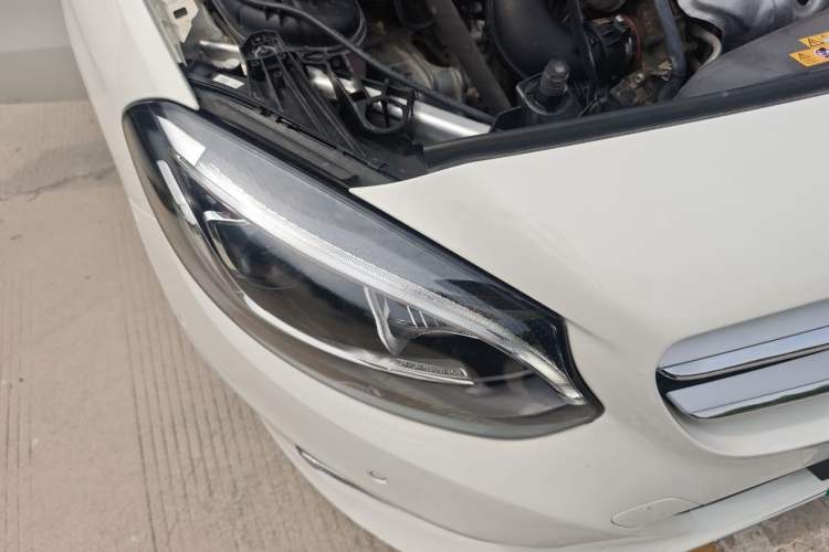 Used Mercedes-Benz B-Class 2015 B 200 Fashion Model Right Front Headlight