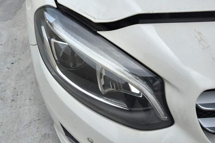 Used Mercedes-Benz B-Class 2015 B 200 Fashion Model Right Front Headlight