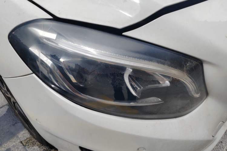 Used Mercedes-Benz B-Class 2015 B 200 Luxury Model Right Front Headlight