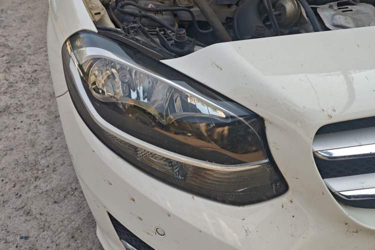 Used Mercedes-Benz B-Class 2015 B 200 Sport Edition Right Front Headlight