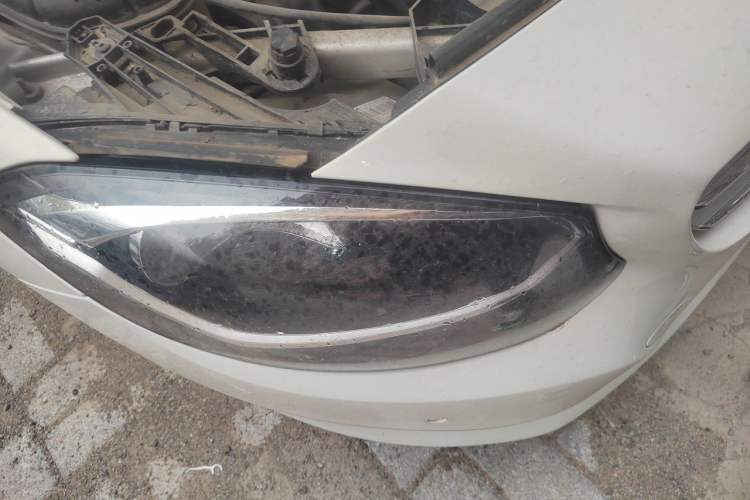 Used Mercedes-Benz B-Class 2015 B 200 Sport Edition Right Front Headlight