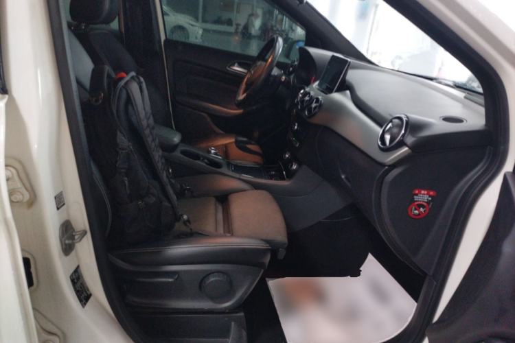 Used Mercedes-Benz B-Class 2015 B 200 Sport Edition Right Front Seat