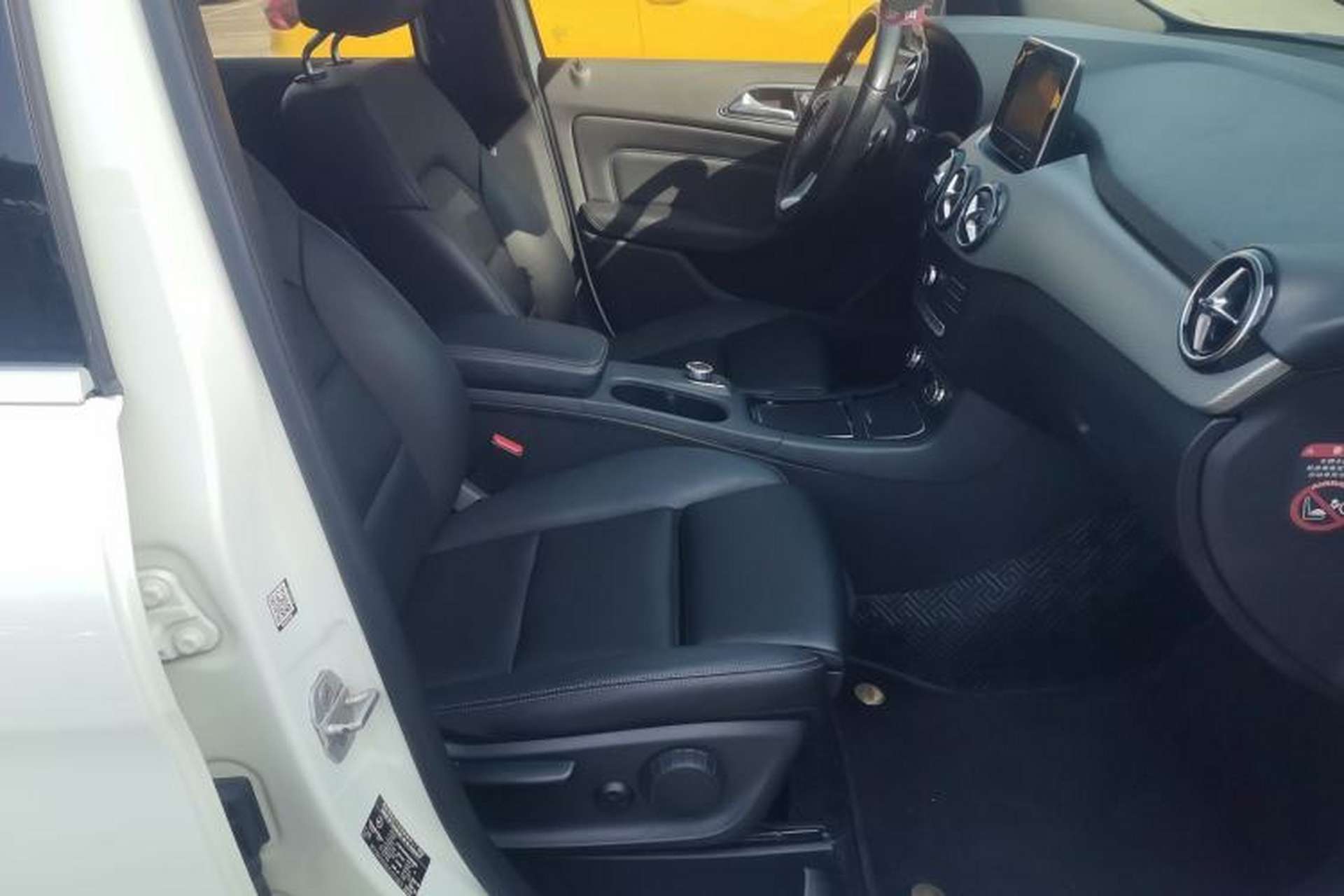 Used Mercedes-Benz B-Class 2015 B 200 Fashion Model Right Front Seat