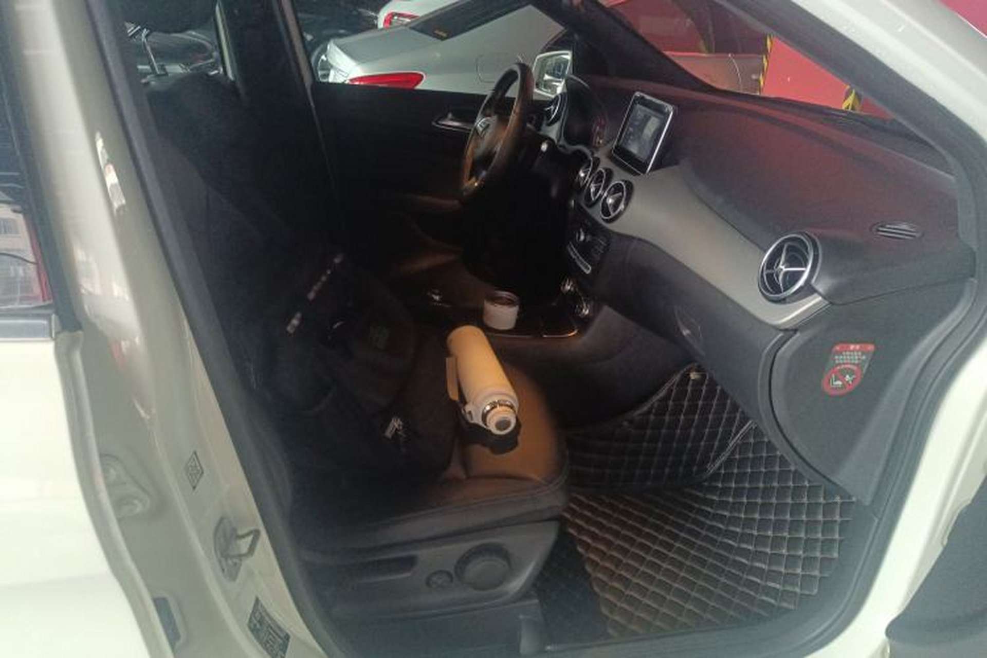 Used Mercedes-Benz B-Class 2015 B 200 Fashion Model Right Front Seat