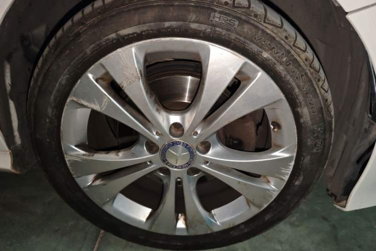 Used Mercedes-Benz B-Class 2015 B 200 Fashion Model Right Front Wheel Hub
