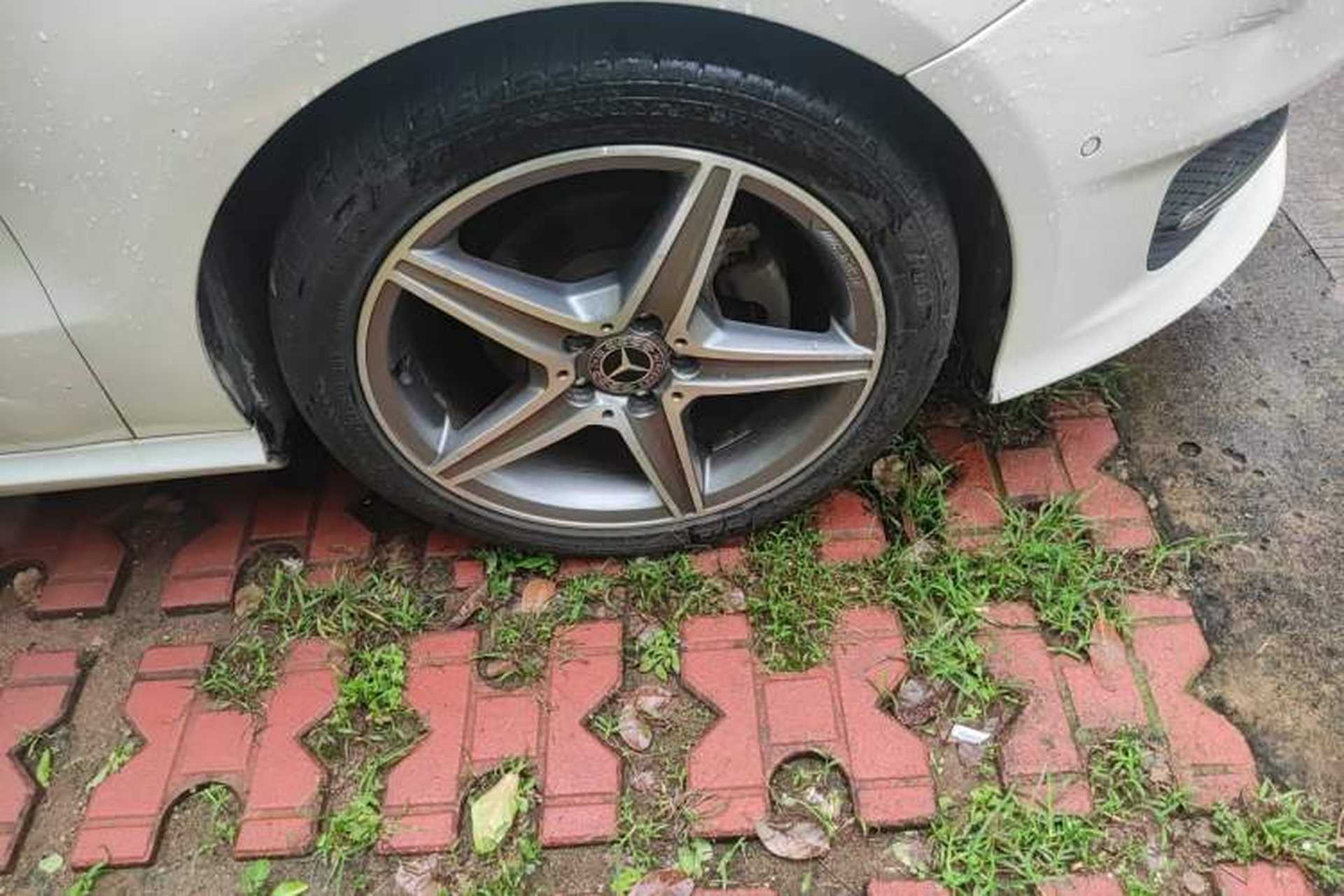 Used Mercedes-Benz B-Class 2015 B 200 Fashion Model Right Front Wheel Hub
