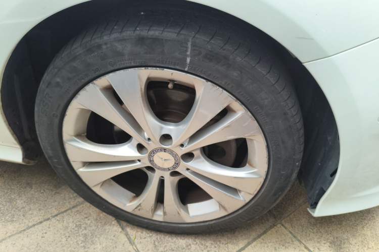 Used Mercedes-Benz B-Class 2015 B 200 Fashion Model Right Front Wheel Hub