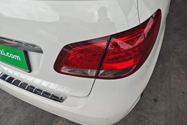 Used Mercedes-Benz B-Class 2015 B 200 Sport Edition Right Rear Taillight