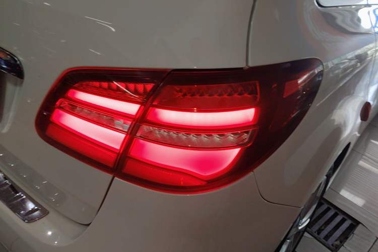 Used Mercedes-Benz B-Class 2015 B 200 Fashion Model Right Rear Taillight