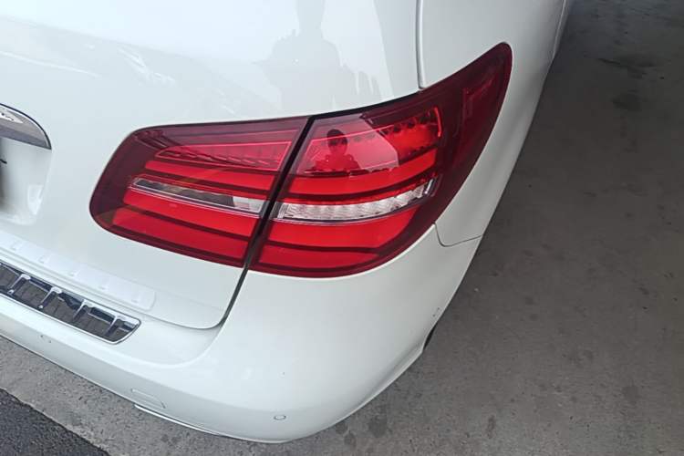 Used Mercedes-Benz B-Class 2015 B 200 Fashion Model Right Rear Taillight