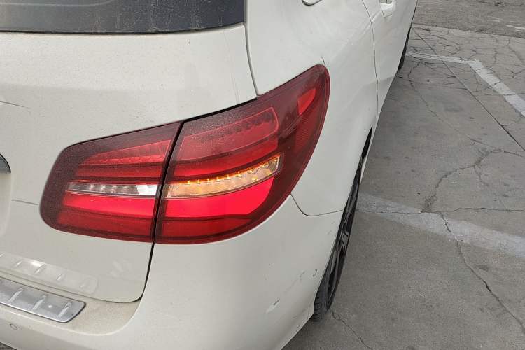 Used Mercedes-Benz B-Class 2015 B 200 Fashion Model Right Rear Taillight