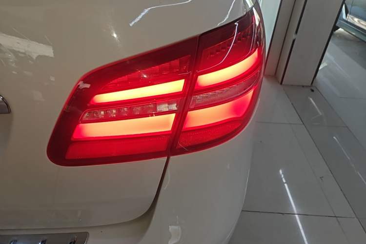 Used Mercedes-Benz B-Class 2015 B 200 Fashion Model Right Rear Taillight