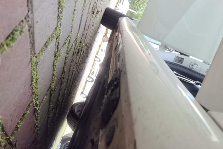 Used Mercedes-Benz B-Class 2015 B 200 Fashion Model Right Side Sill