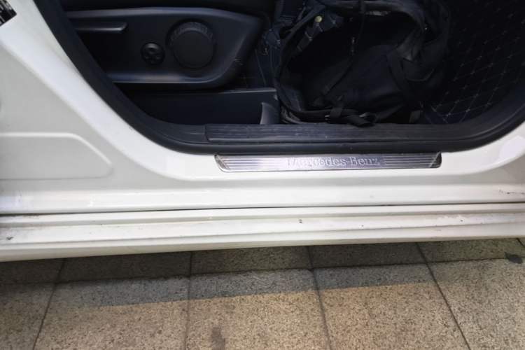 Used Mercedes-Benz B-Class 2015 B 200 Fashion Model Right Side Sill