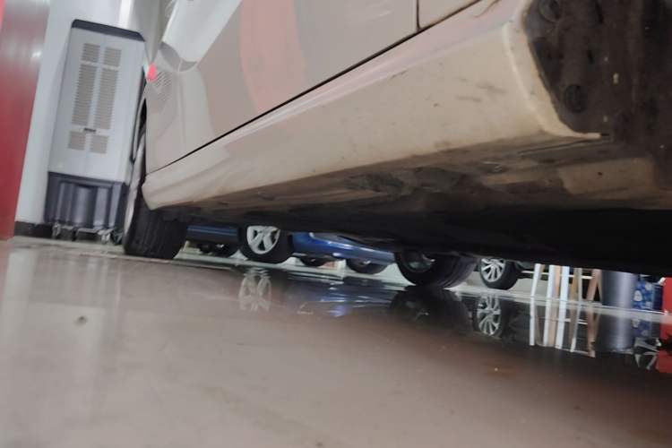 Used Mercedes-Benz B-Class 2015 B 200 Fashion Model Right Side Sill