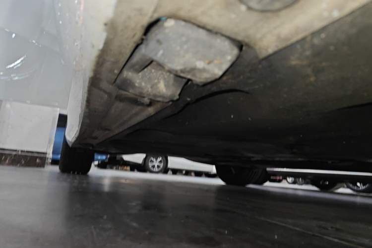 Used Mercedes-Benz B-Class 2015 B 200 Fashion Model Right Side Sill