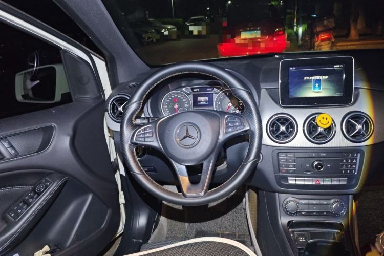 Used Mercedes-Benz B-Class 2015 B 200 Sport Edition Steering Wheel