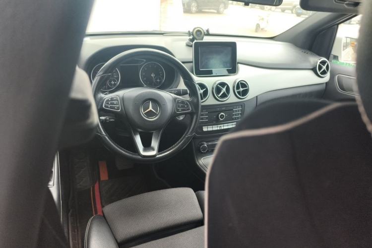 Used Mercedes-Benz B-Class 2015 B 200 Sport Edition Steering Wheel