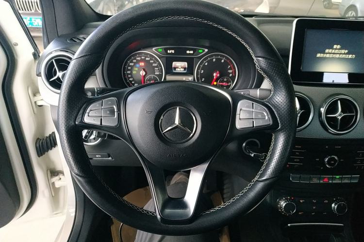 Used Mercedes-Benz B-Class 2015 B 200 Sport Edition Steering Wheel