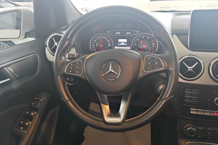 Used Mercedes-Benz B-Class 2015 B 200 Sport Edition Steering Wheel