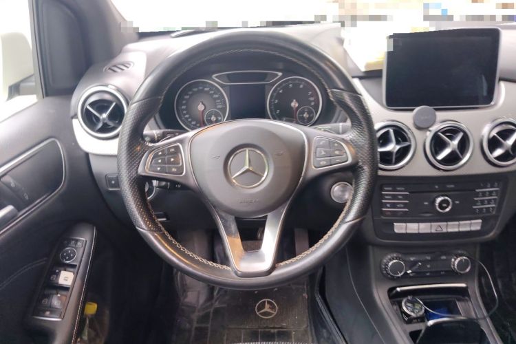 Used Mercedes-Benz B-Class 2015 B 200 Sport Edition Steering Wheel