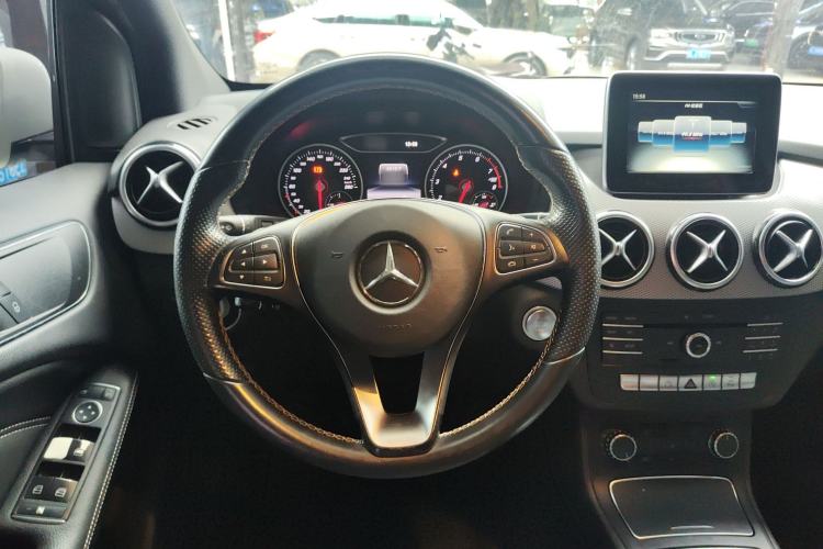Used Mercedes-Benz B-Class 2015 B 200 Sport Edition Steering Wheel