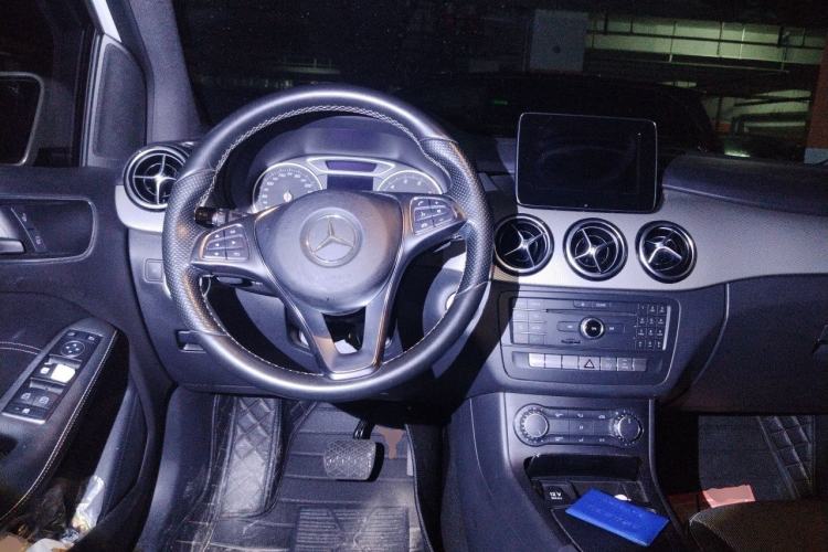 Used Mercedes-Benz B-Class 2015 B 200 Sport Edition Steering Wheel