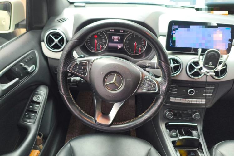 Used Mercedes-Benz B-Class 2015 B 200 Fashion Model Steering Wheel