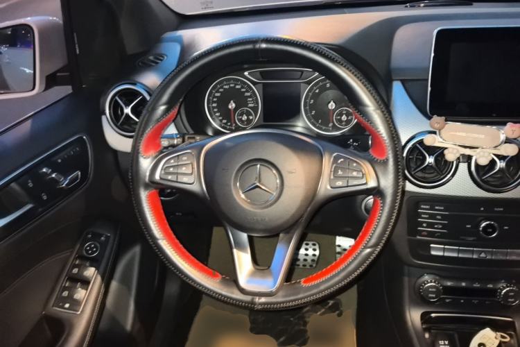 Used Mercedes-Benz B-Class 2015 B 200 Fashion Model Steering Wheel
