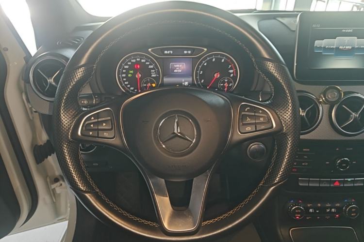 Used Mercedes-Benz B-Class 2015 B 200 Fashion Model Steering Wheel