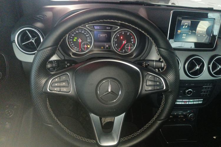 Used Mercedes-Benz B-Class 2015 B 200 Fashion Model Steering Wheel