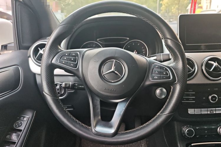 Used Mercedes-Benz B-Class 2015 B 200 Sport Edition Steering Wheel