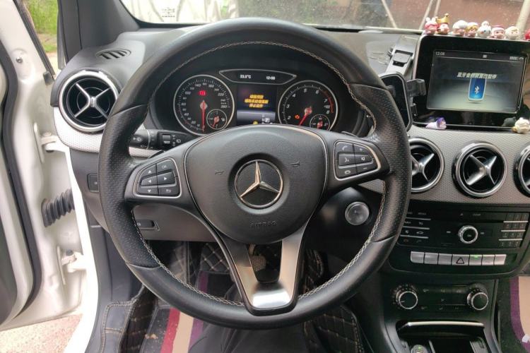 Used Mercedes-Benz B-Class 2015 B 200 Sport Edition Steering Wheel