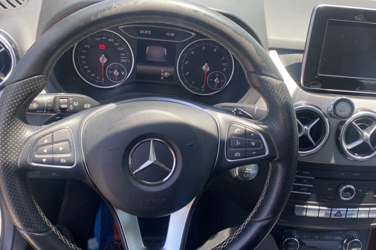 Used Mercedes-Benz B-Class 2015 B 200 Fashion Model Steering Wheel