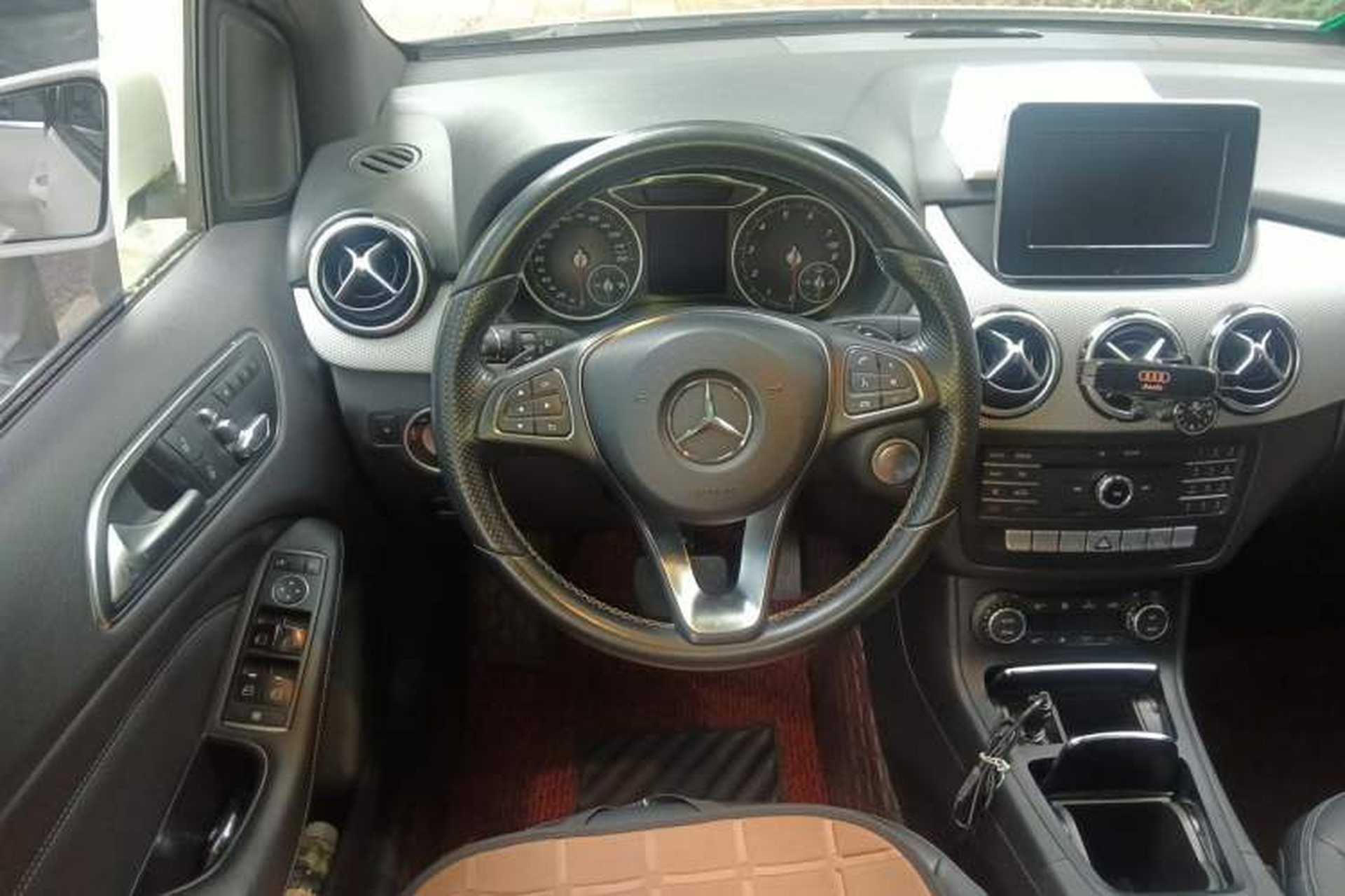 Used Mercedes-Benz B-Class 2015 B 200 Fashion Model Steering Wheel