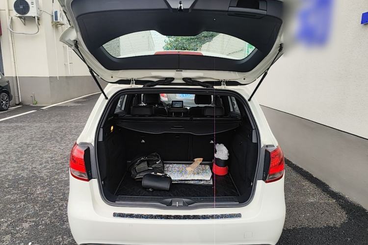 Used Mercedes-Benz B-Class 2015 B 200 Sport Edition Trunk