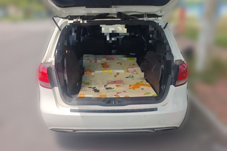 Used Mercedes-Benz B-Class 2015 B 200 Sport Edition Trunk