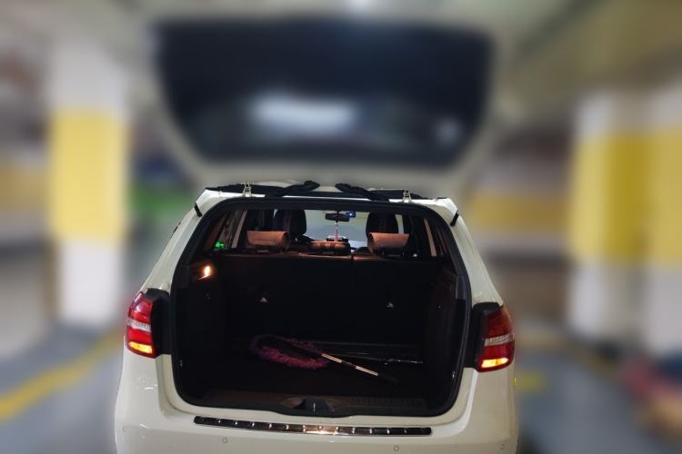 Used Mercedes-Benz B-Class 2015 B 200 Fashion Model Trunk
