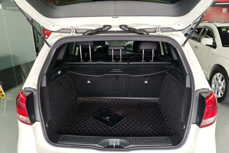 Used Mercedes-Benz B-Class 2015 B 200 Sport Edition Trunk