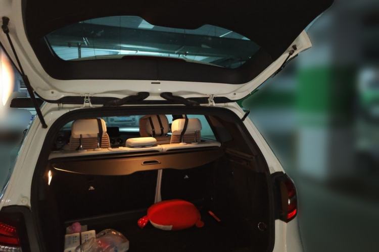 Used Mercedes-Benz B-Class 2015 B 200 Fashion Model Trunk