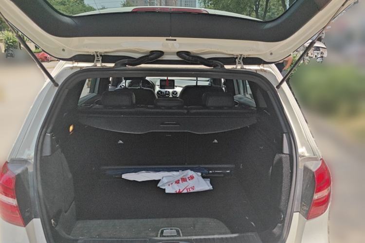 Used Mercedes-Benz B-Class 2015 B 200 Fashion Model Trunk