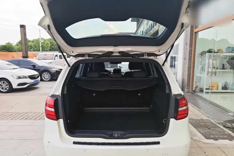 Used Mercedes-Benz B-Class 2015 B 200 Fashion Model Trunk