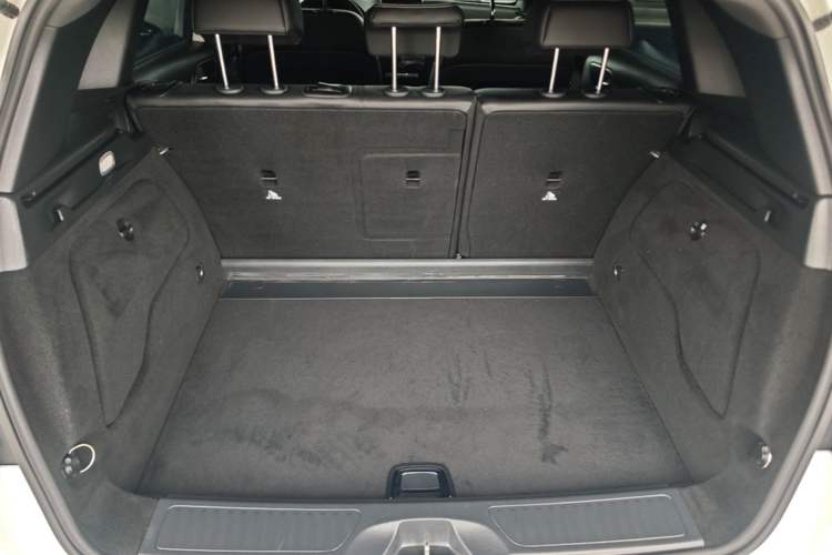 Used Mercedes-Benz B-Class 2015 B 200 Sport Edition Trunk