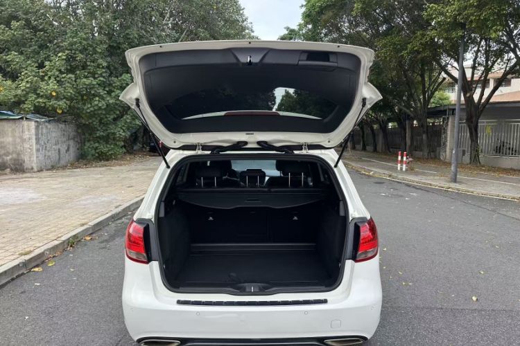 Used Mercedes-Benz B-Class 2015 B 200 Sport Edition Trunk