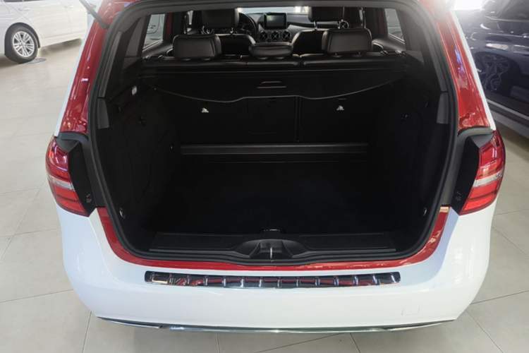Used Mercedes-Benz B-Class 2015 B 200 Fashion Model Trunk